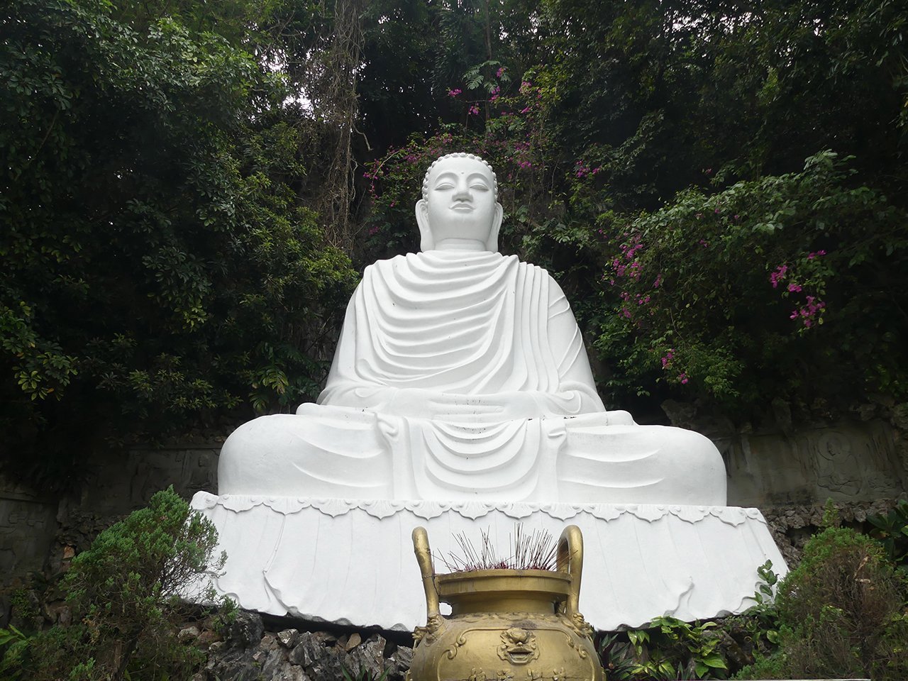 templestatue2.jpg